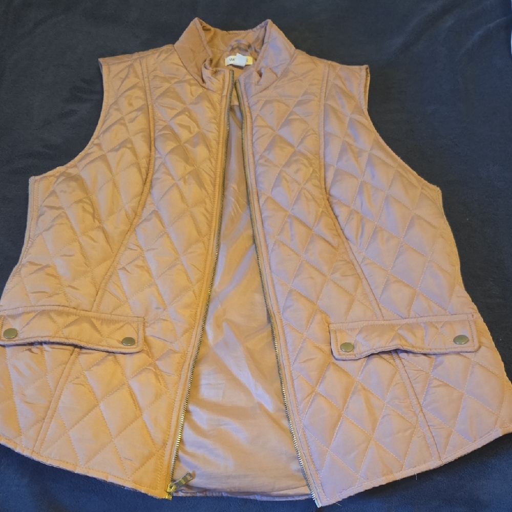 Westport Soft Pink Quilted Vest.   Beautiful Fit And Condition.